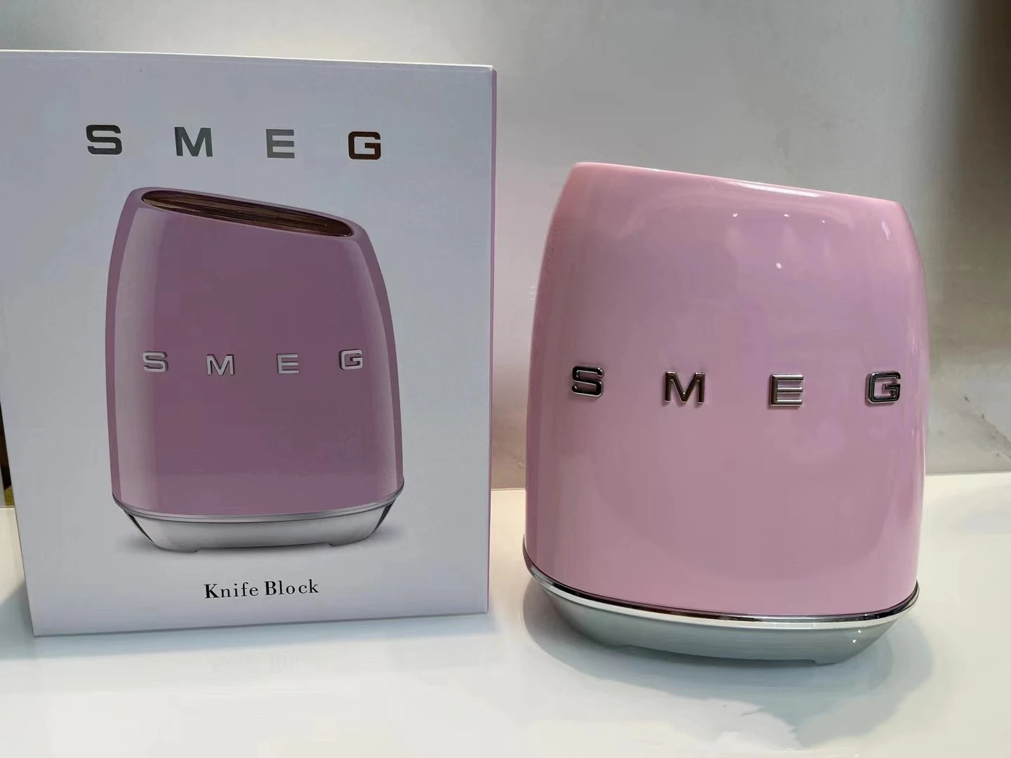 SMEG retro knife holder